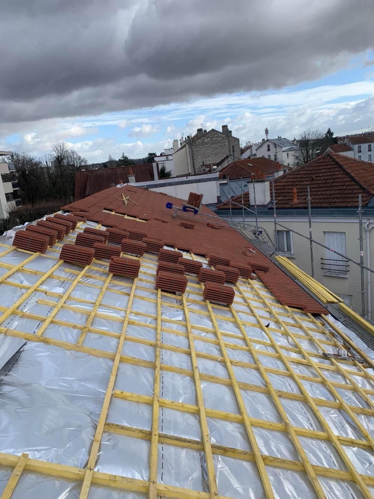 Rénovation de couverture en tuiles terre cuite dans le Loiret